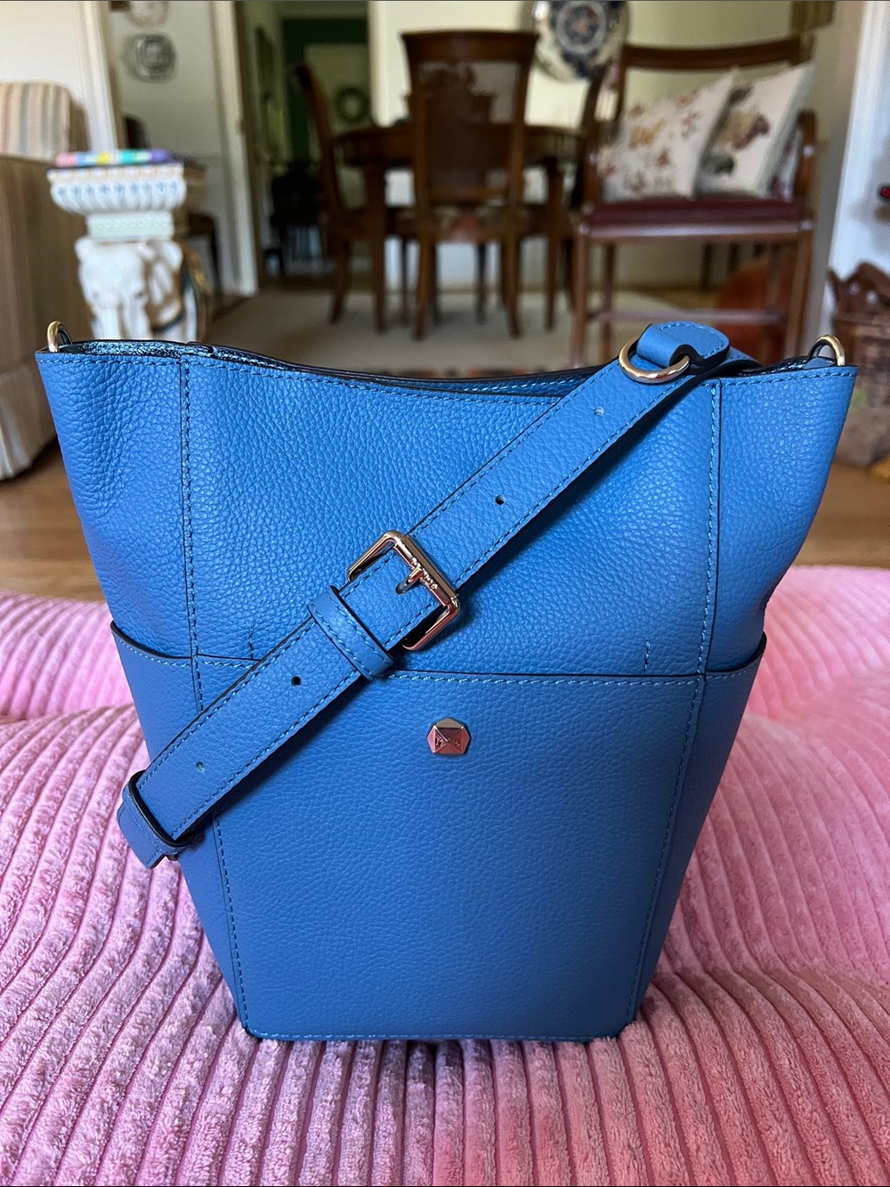 Henri Bendel Influencer Bucket Bag-NWOT - Picture 4 of 15